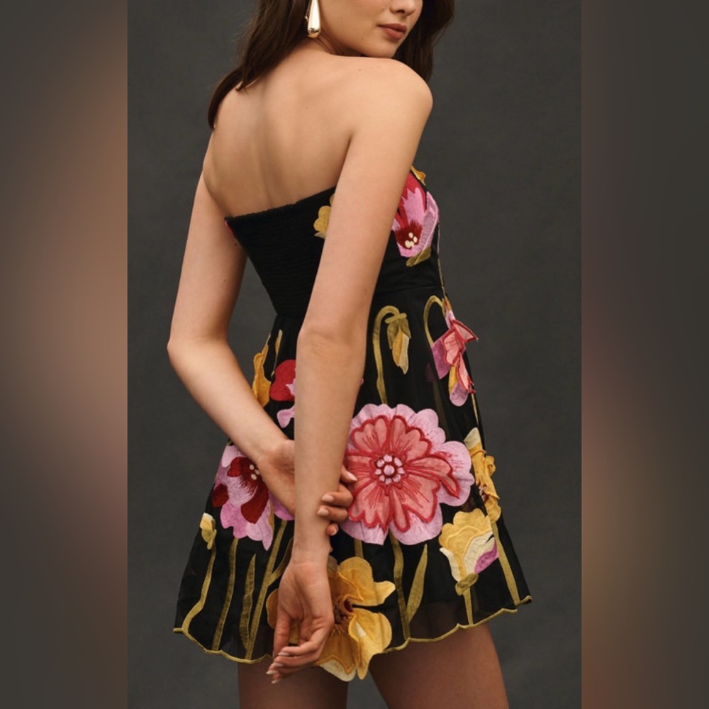Anthropologie floral mini dress w/ 3D appliqué. Strapless. Black yellow pink. S - Picture 3 of 16